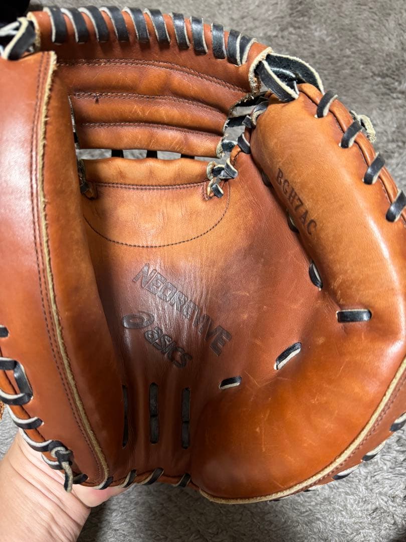 美品　硬式用キャッチャーミット asics NEOREVIVE(使用頻度少なめ)