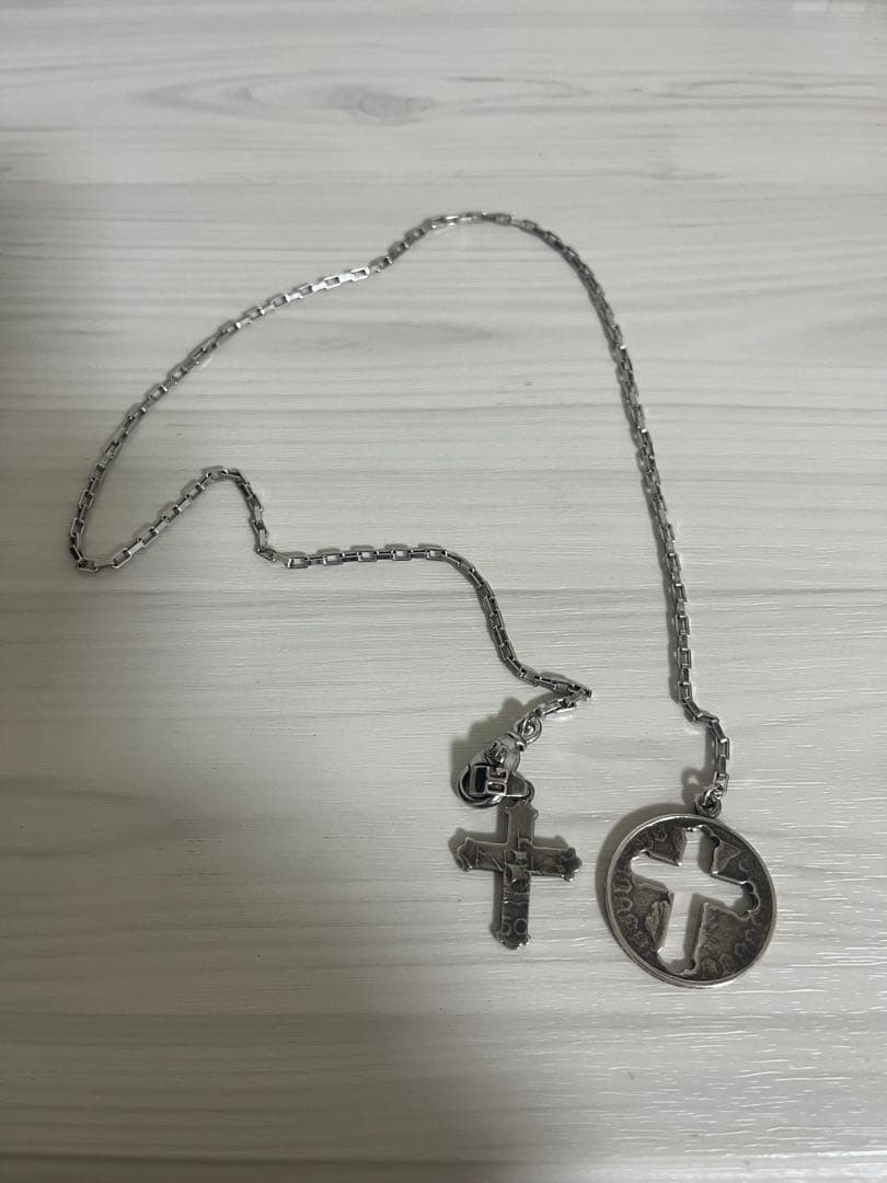 hyde着DOLCE&GABBANAドルチェ&ガンバッバーナドルガバクロス