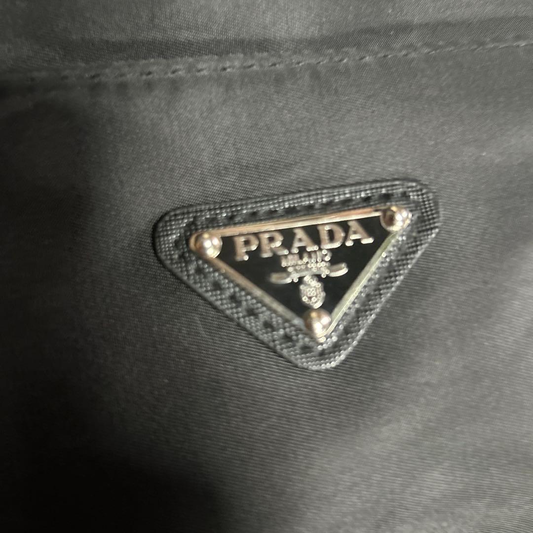 PRADAショルダーバッグ