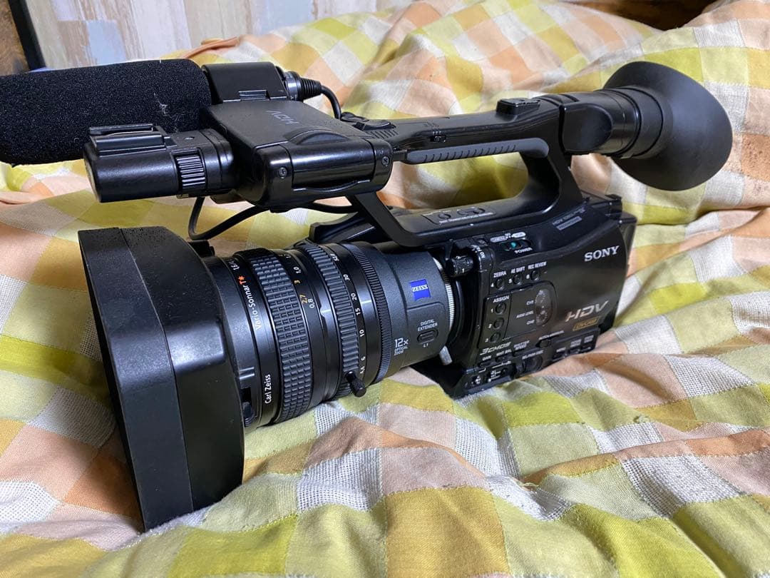 n*n様 SONY HVR-Z7J メモリカードレコーダー付属
