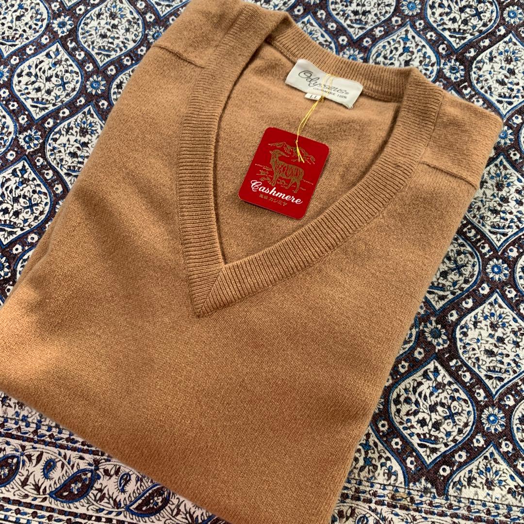 新品　カシミヤ100% Vネックセーター メンズ L L