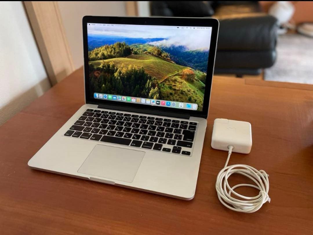 MacBook本体 MacBook pro 13-inch i7 16GB 1TB CTO