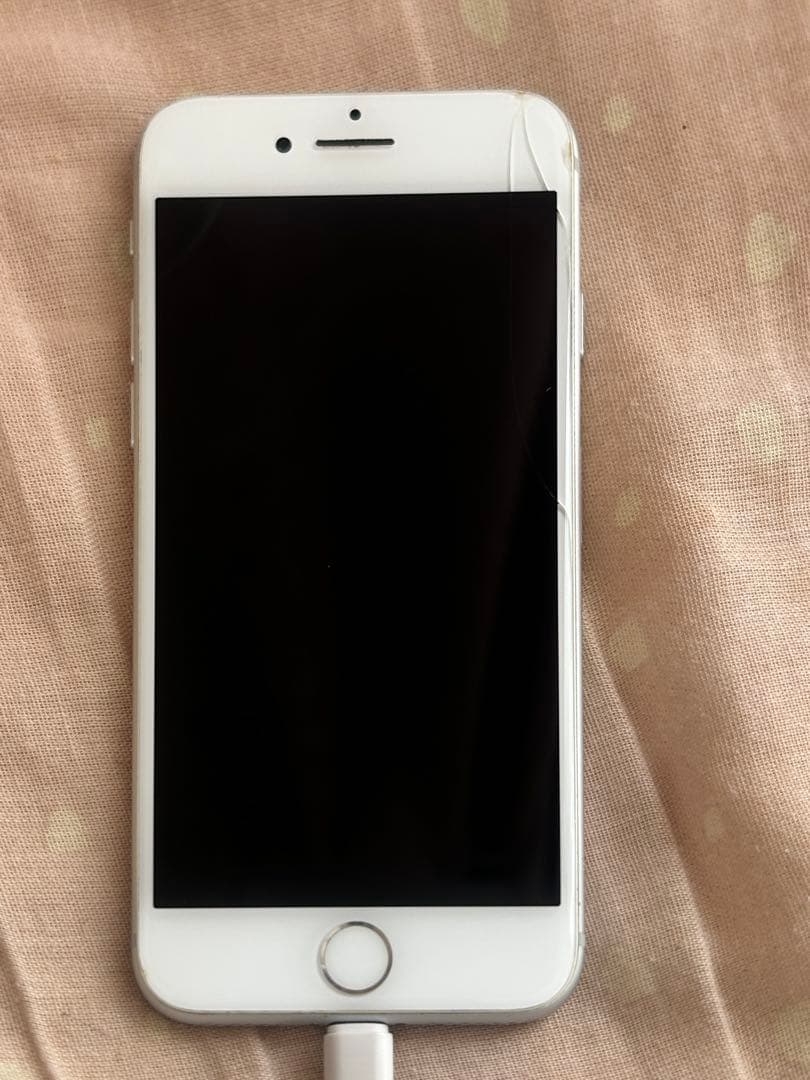 Apple iPhone 8 ホワイト 本体