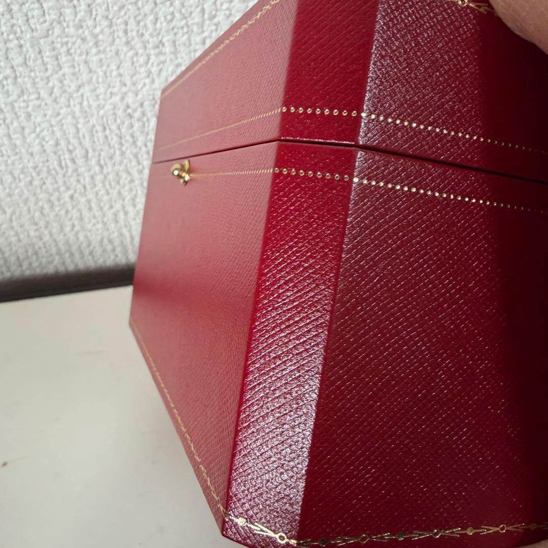 Cartier レッドレザーボックス