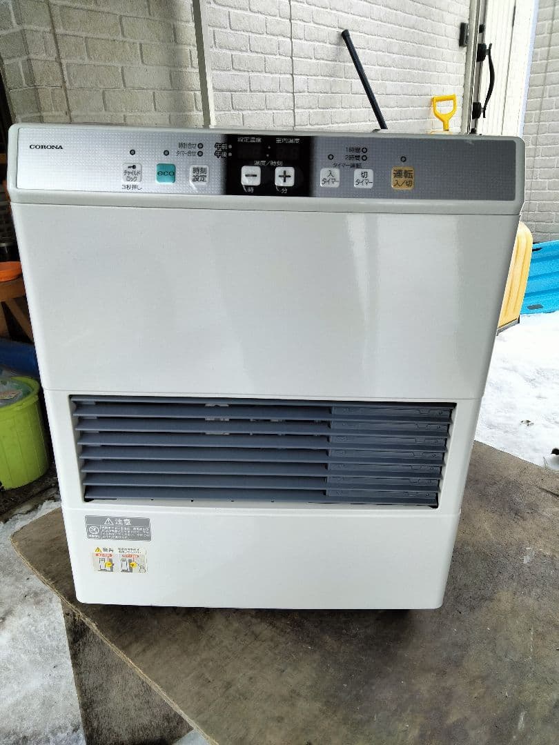 札幌発コロナFF温風石油ストーブ！品番「FF‐VG4215S」2017年式中古品