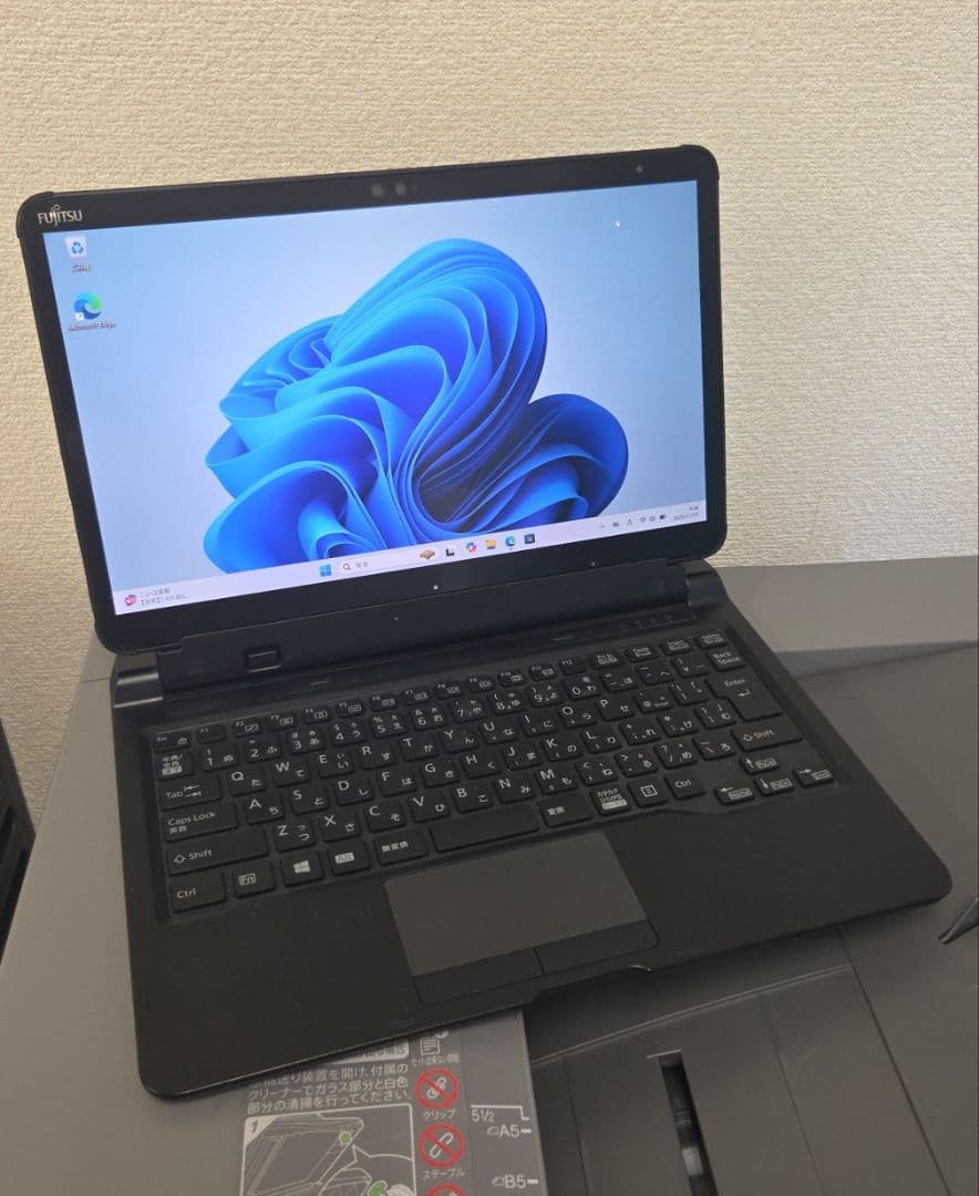 富士通 ARROWS Tab Q7310/DB キーボード付き