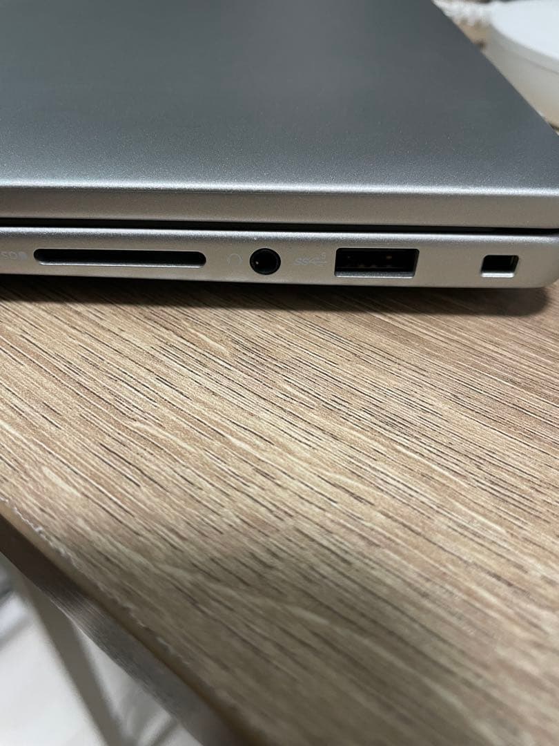 PC Dell 14 DC14250 (充電器付き)