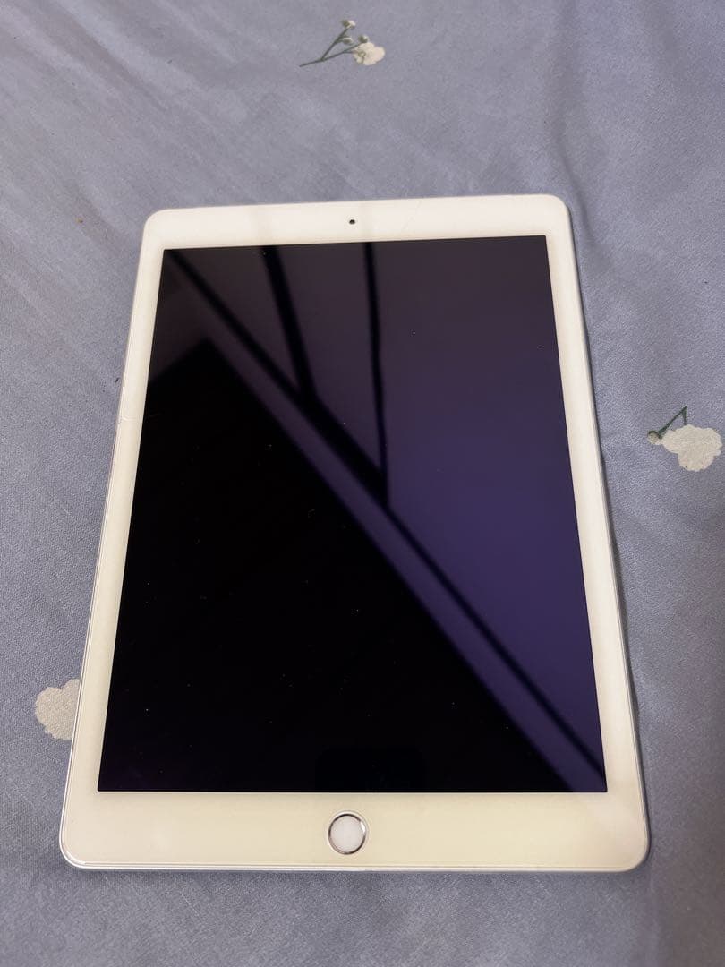 美品☆IPad Air 2 シルバー 16GB A1567