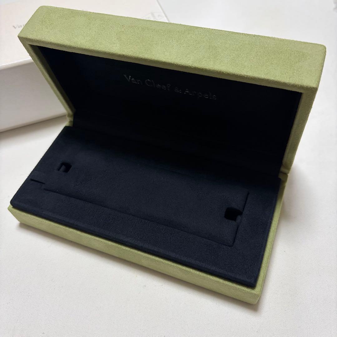 極美品　ヴァンクリーフ&アーぺル　ブレスレットケース　空箱　現行品
