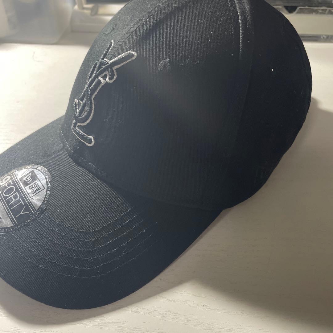 Totoroヒョンジン着用YSLロゴ キャップ （一度試着のみ）