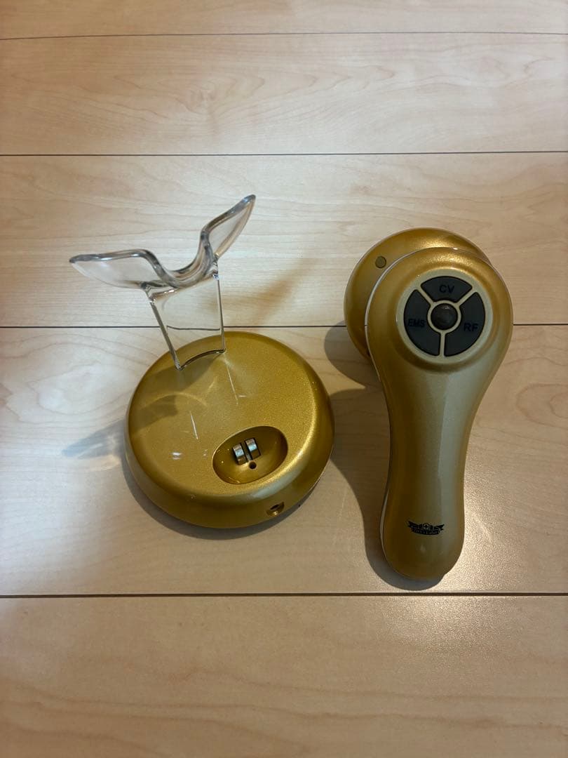 Dr.CiLabo Esthe Up CAVI ゴールド 多機能美容器