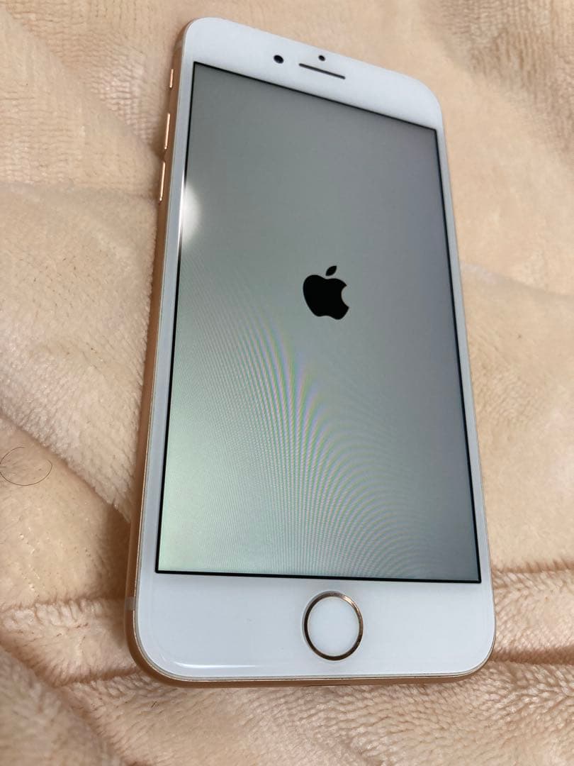 iPhone8 ゴールド64gb 多分美品　バッテリー77% SIMロック解除