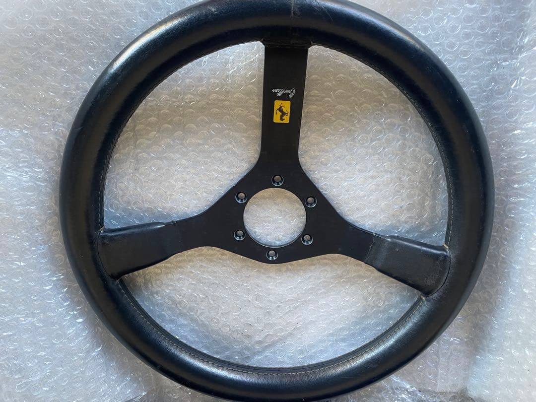 MOMOステアリング フェラーリ 35パイ