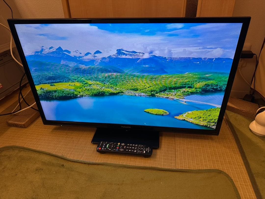 Panasonic　パナソニック 32型 テレビ TH-32J300 2022年