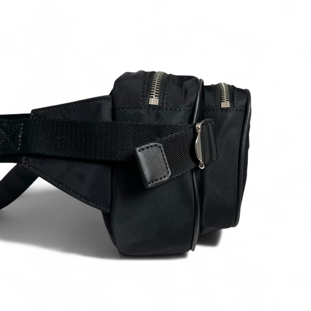 未使用級　BURBERRY バーバリー ボディバッグ ブラック ナイロン