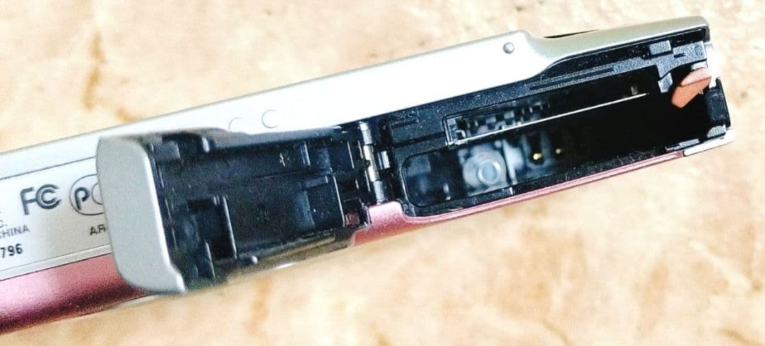 CANON PowerShot A2600　デジタルカメラ　ジャンク