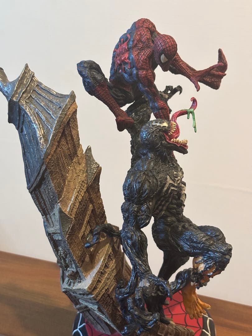 スパイダーマン VS ヴェノム スタチュー 岩倉圭二 原型 コトブキヤ
