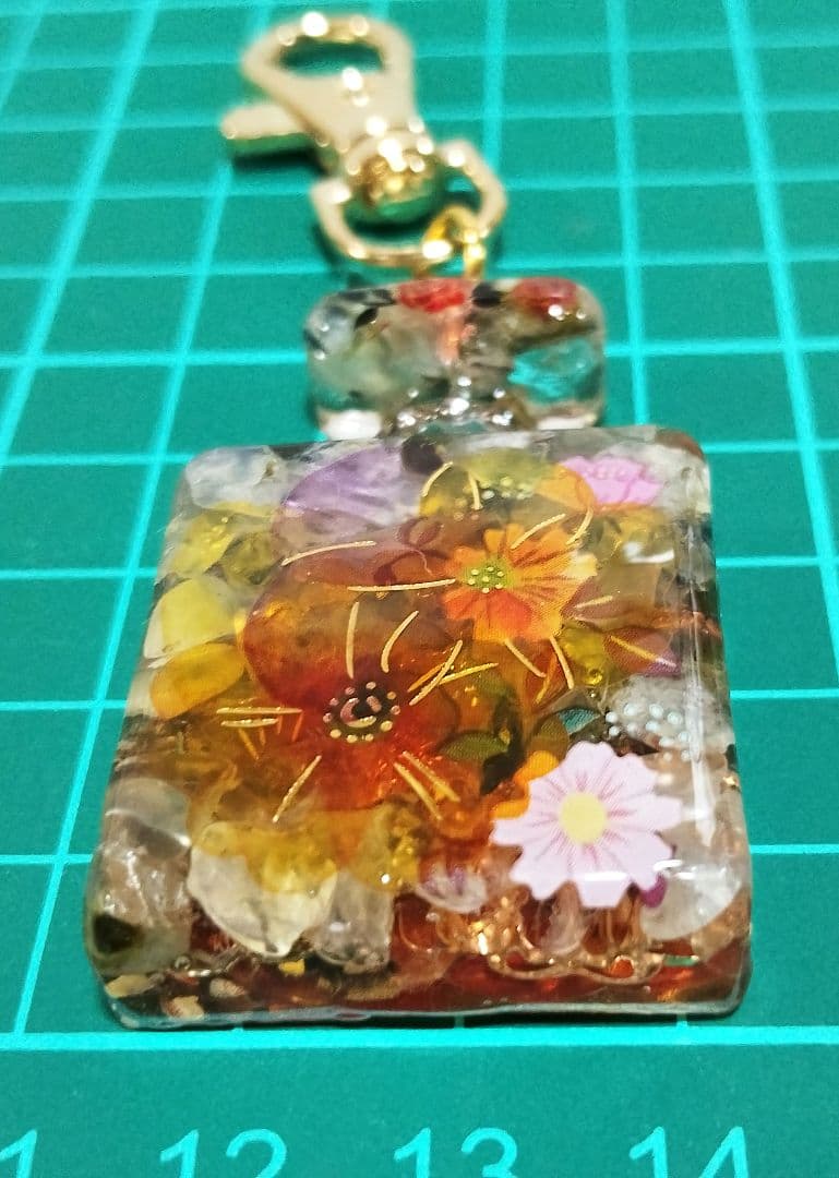 竜そばです♪オルゴナイト　香水瓶　キーホルダー　 お取り置き　11月1日