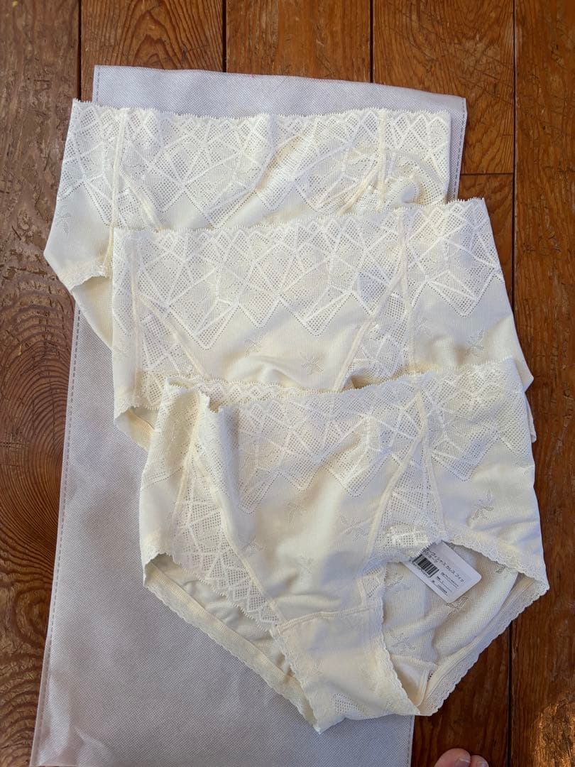 お値下げしました【未使用】カーウィンシャス カレス フィットショーツ Lサイズ