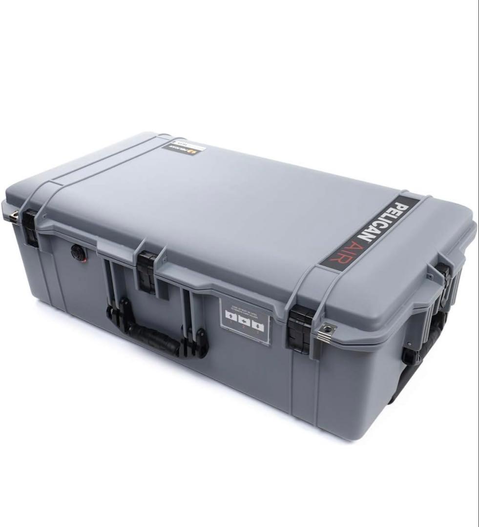 【未使用】PELICAN AIR 1615 ペリカンケース シルバー&ブラック