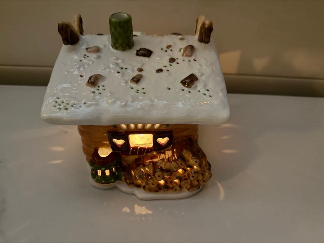 ビレロイ&ボッホ ジンジャーブレッドライトハウス 陶器製