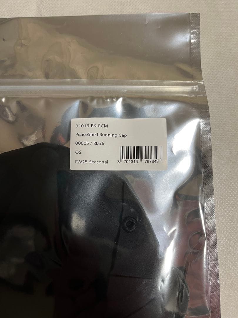 杉咲花着用 SATISFY Running Cult Member Cap 黒