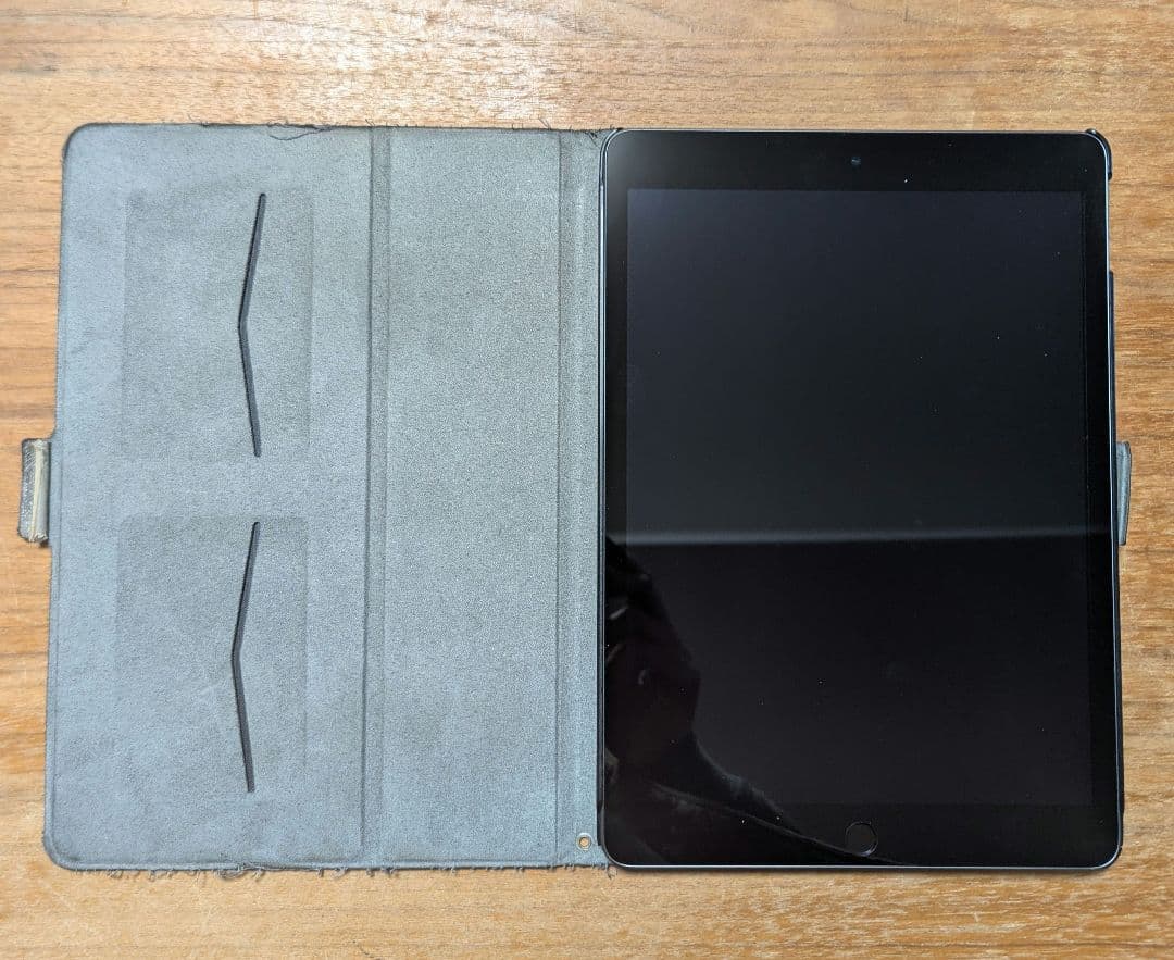 iPad第9世代 64GB シルバー 動作良好 カバー付