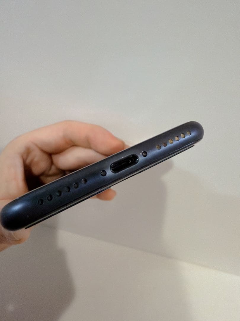 iPhone 8 SIMフリー(64GB)本体のみ初期化済み バッテリー100%