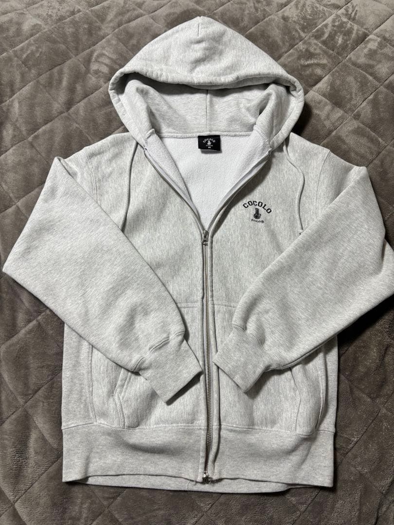 COCOLO グレー ジップアップパーカー M
