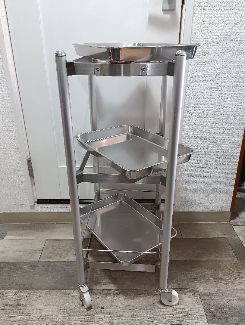 タカラベルモントステンレスワゴン