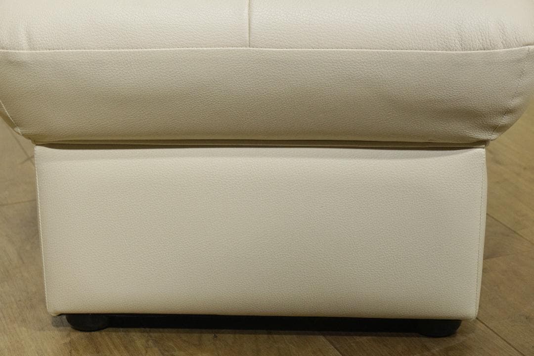 ラ*ー様 カリモク★CHITANO★オットマン★スツール★Z12126Z922★