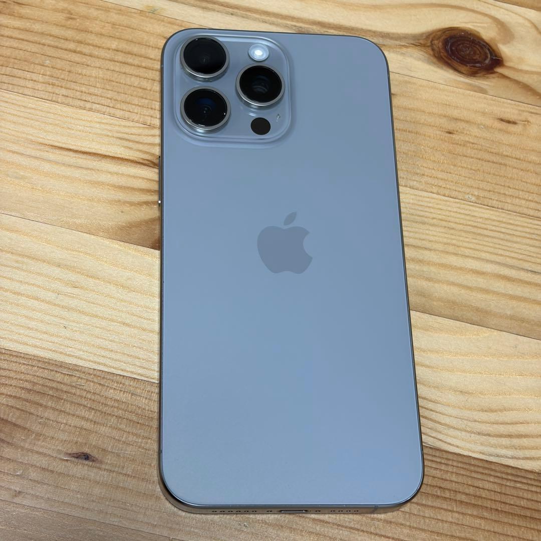 iPhone 15 Pro Max 256GB ナチュラルチタニウム　本体