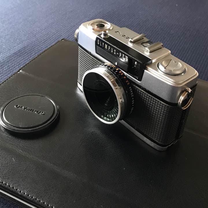 フィルムカメラ OLYMPUS PEN EE-3