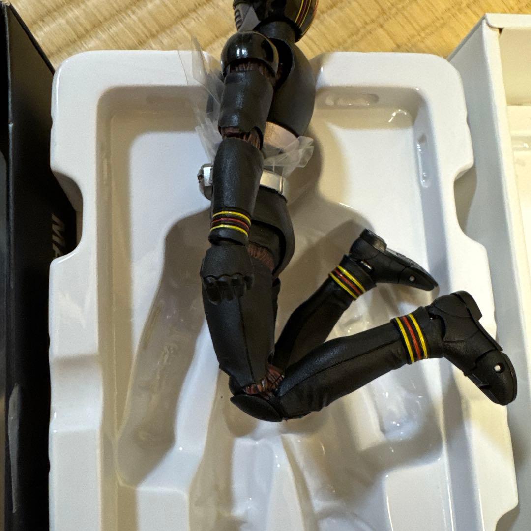 フィギュアーツ 真骨彫 仮面ライダーBLACK ブラック 訳アリ品