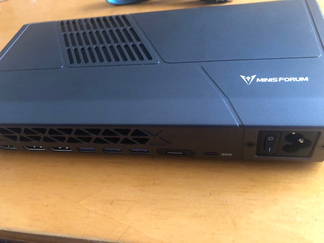 MGA1 Oculink小型eGPU RX7600MXT