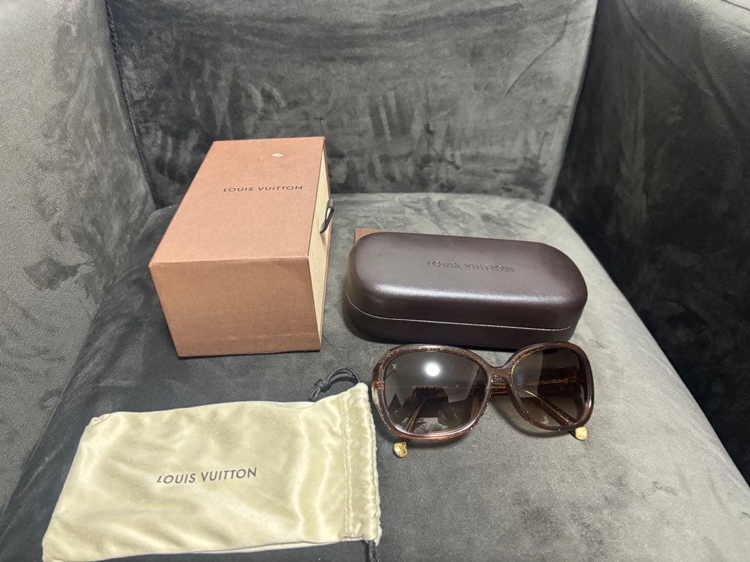 極美品 ルイヴィトン サングラス Z0459E 付属品付き