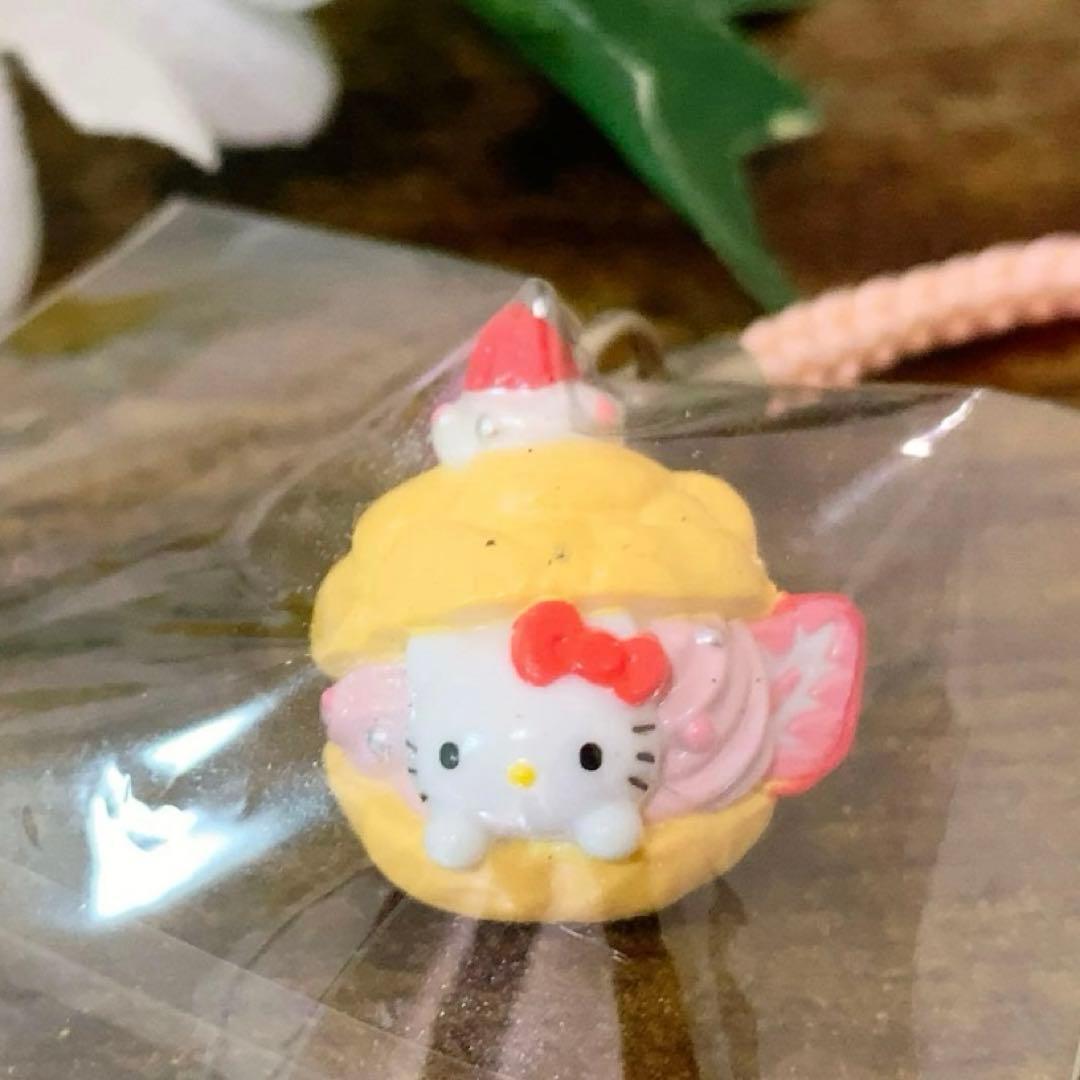【激レア】ご当地キティ　スイーツ　根付　ストラップ イチゴ　シュークリーム 希少
