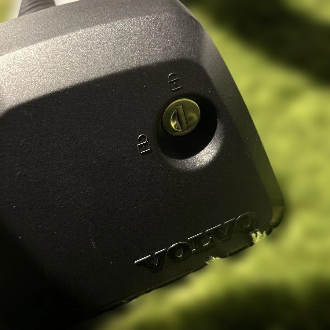 VOLVO XC40 ボルボ純正　ロードキャリア　ウィングバー