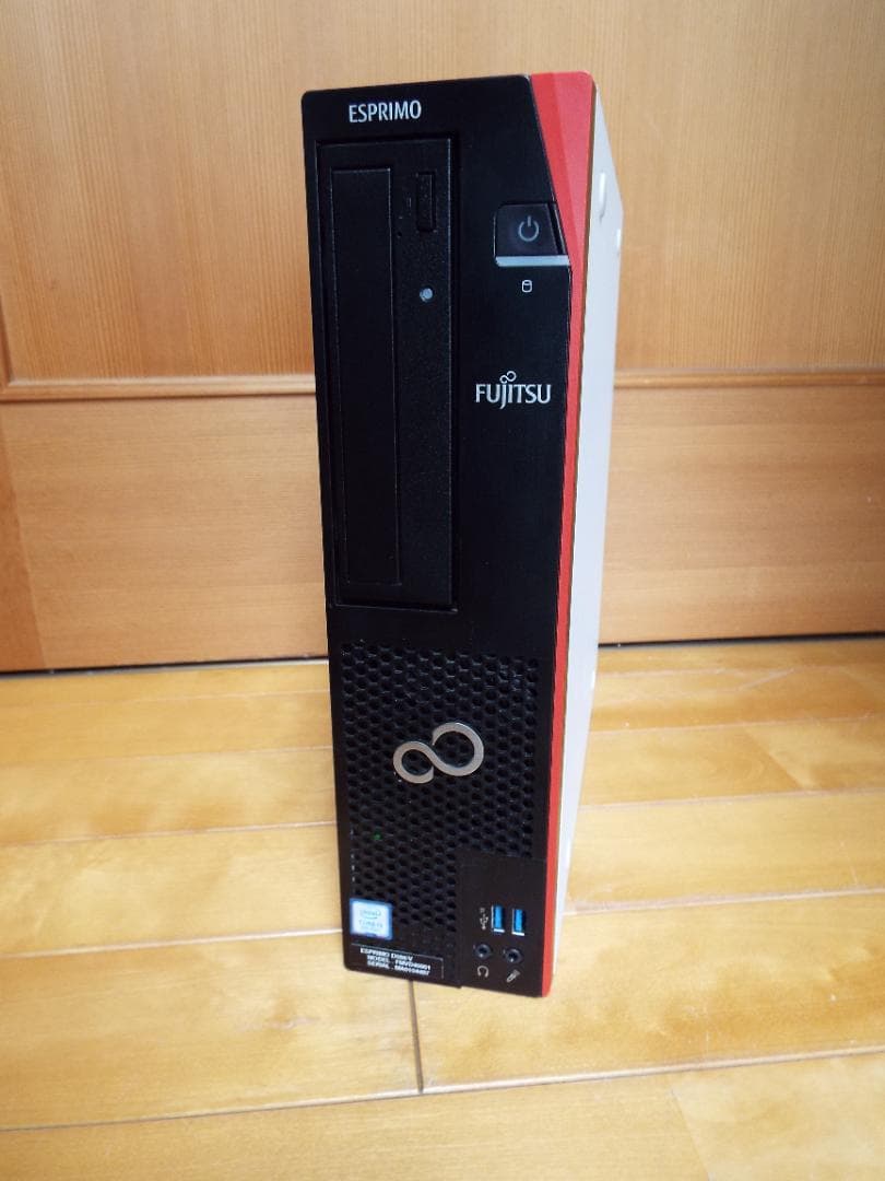 Windowsデスクトップ ESPRIMO D588/V i3-8100 SSD256GB+HDD500GB
