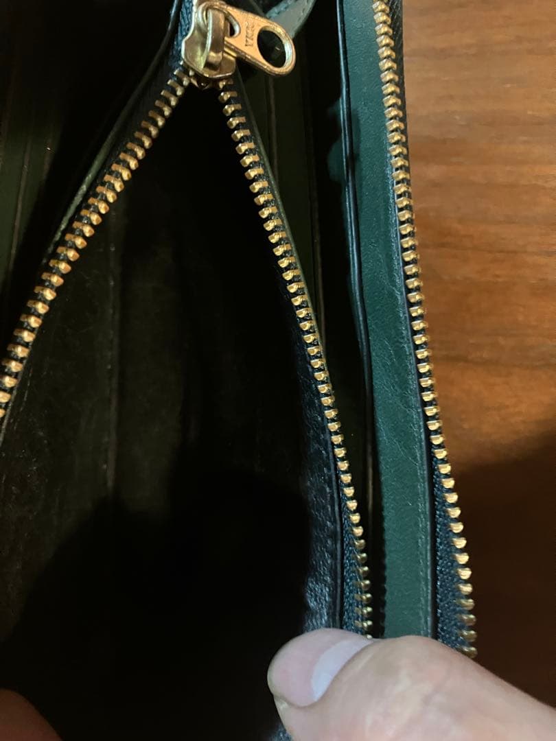 チ*ー様 美品　コムデギャルソン　長財布　ラウンドファスナー　グリーン