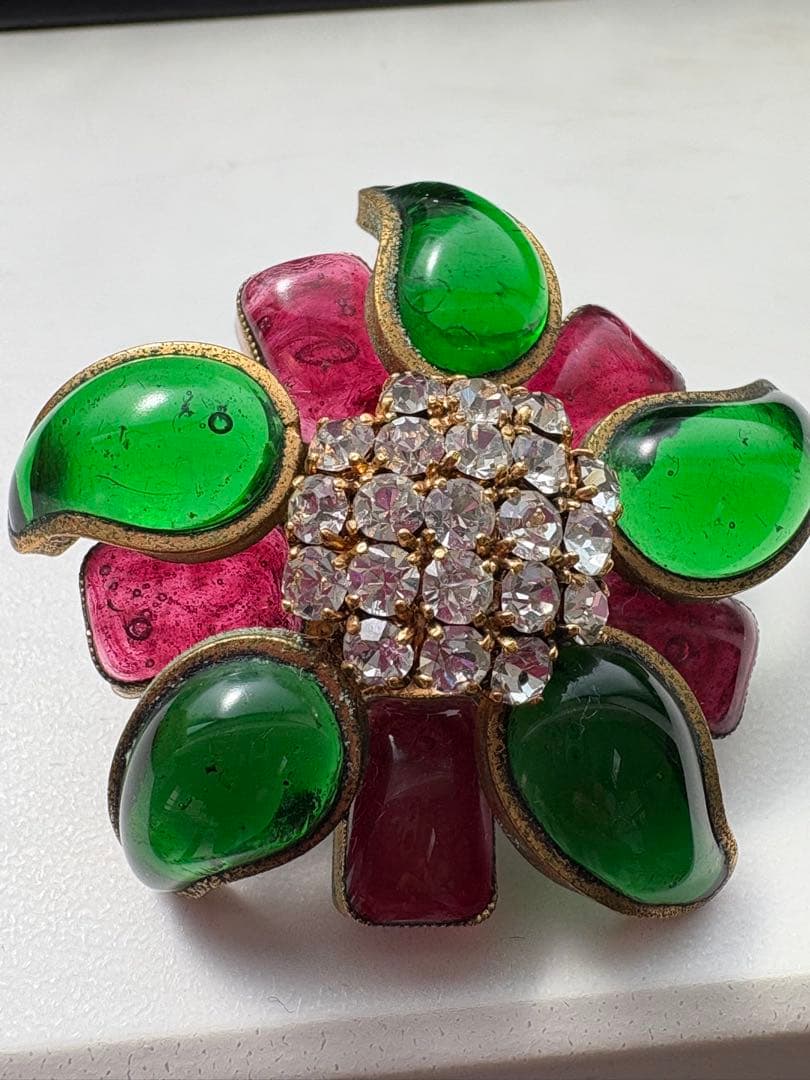 CHANEL 花形 ブローチ 205 フランス製