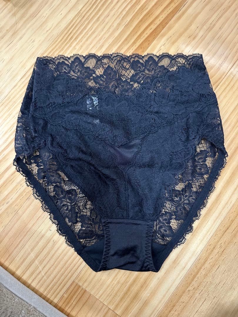 グランドイーワンズレーシーショーツ　黒　白黒2枚組