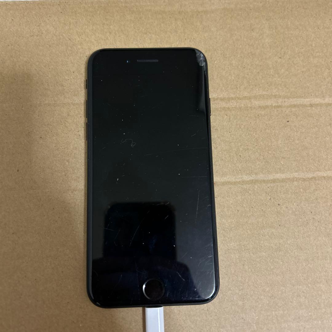 Apple iPhone SE 第2世代ブラック 本体