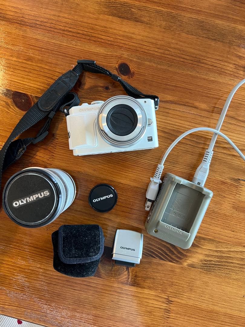 【超美品】OLYMPUS PEN Lite E-PL6ホワイト