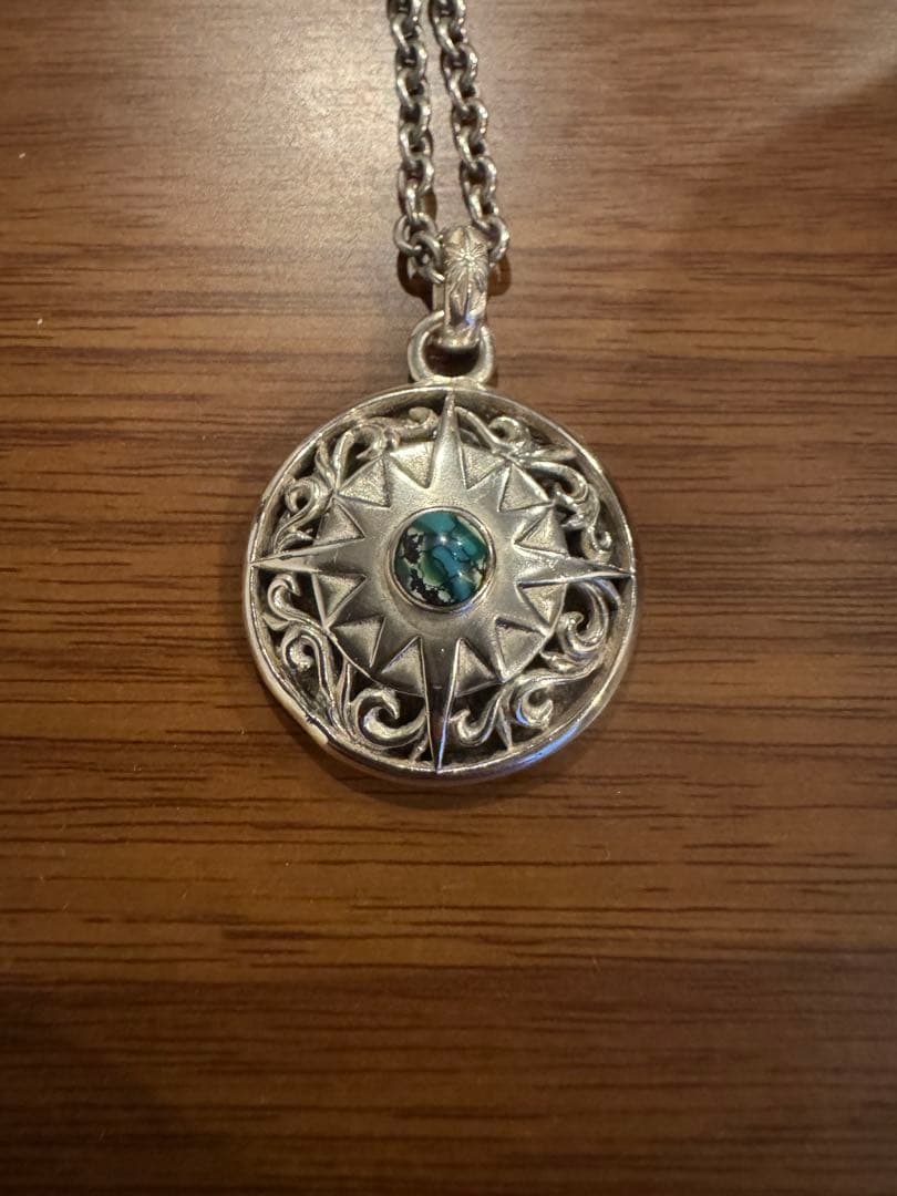 SAAD ペンダントチェーン付き