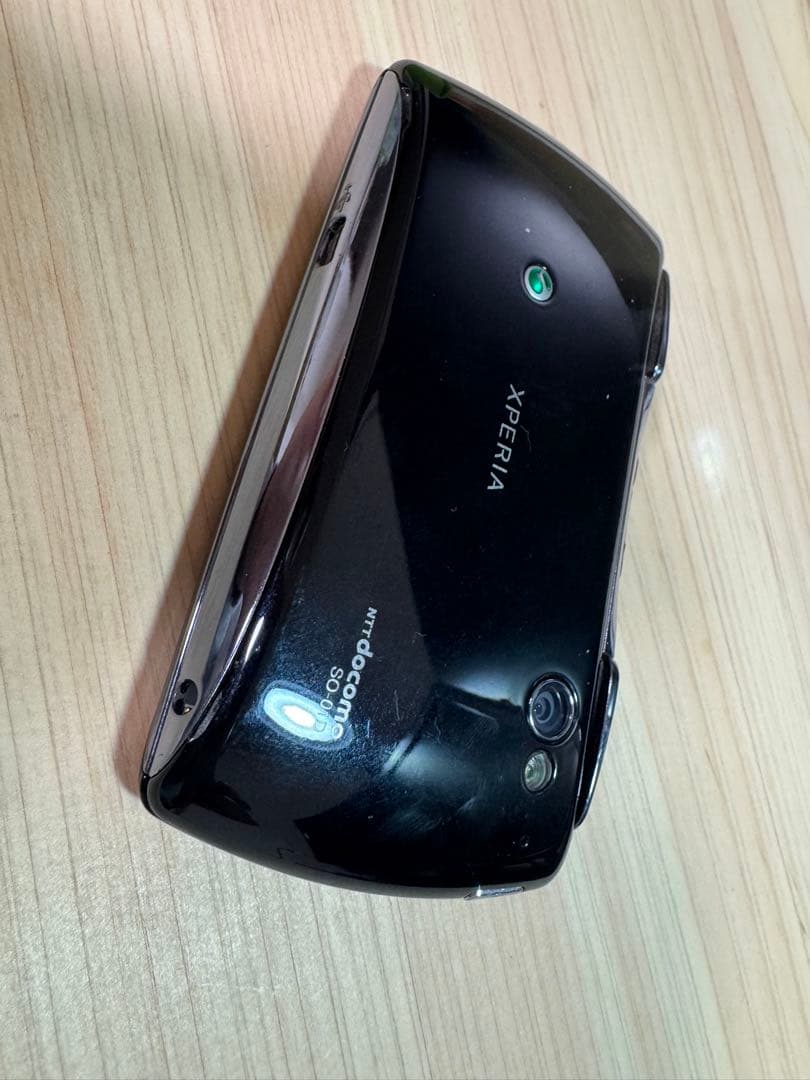 Xperia PLAY SO-01D 本体