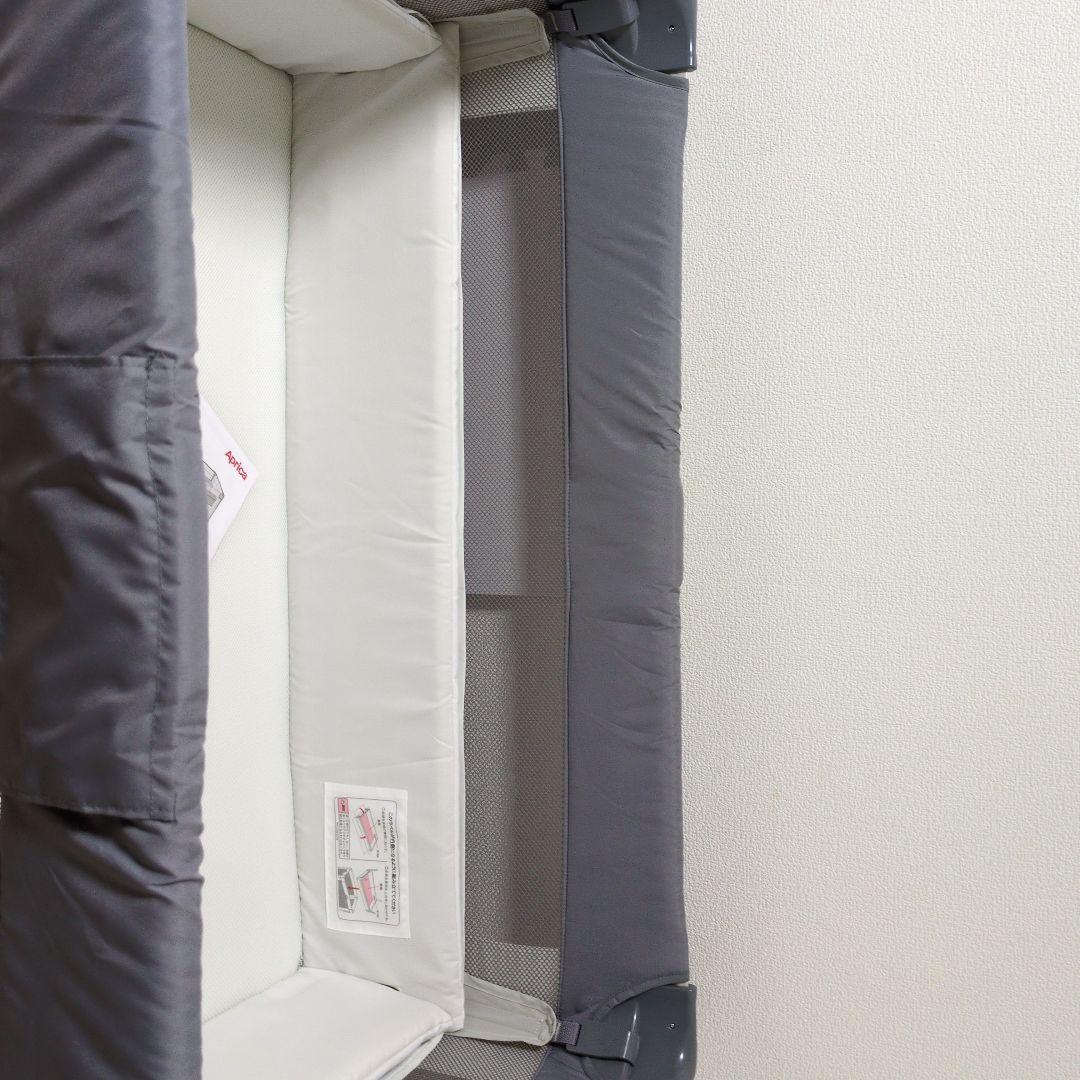 極美品　アップリカ　ベビーベッド ココネルエアー 　グレーベア