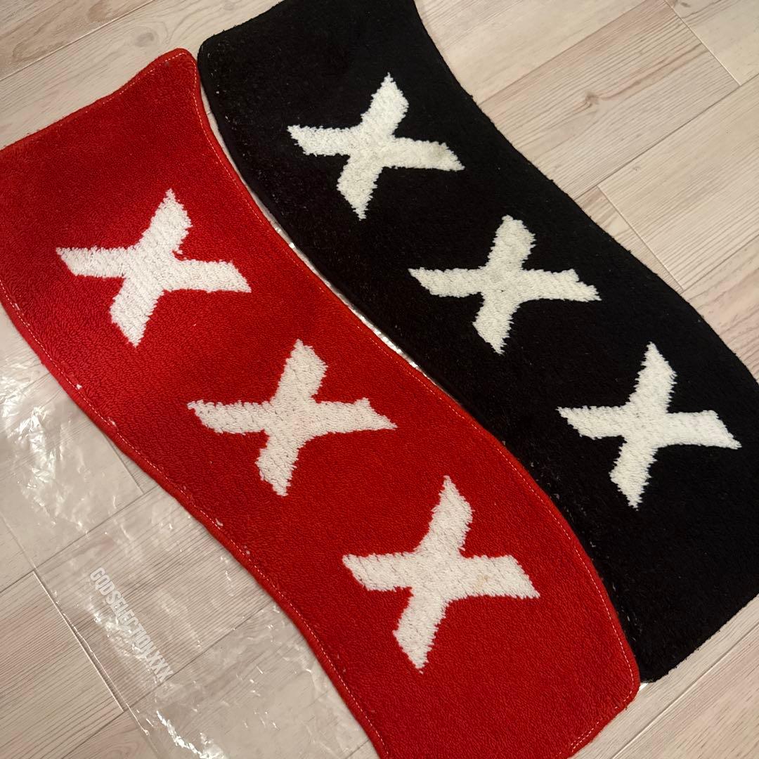 レア GOD SELECTION XXX ラグ マット 赤 黒 2枚セット