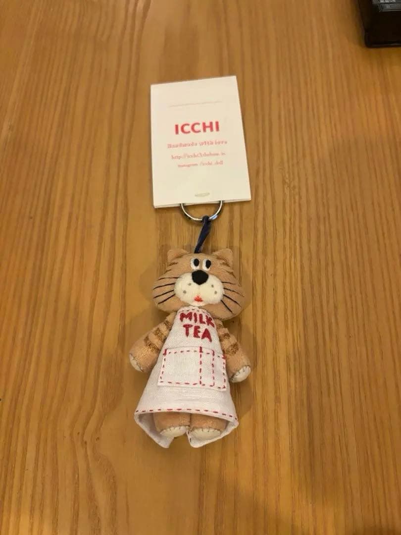 icchiさん　ぬいぐるみ作家　マスコットキーホルダー　猫エプロン