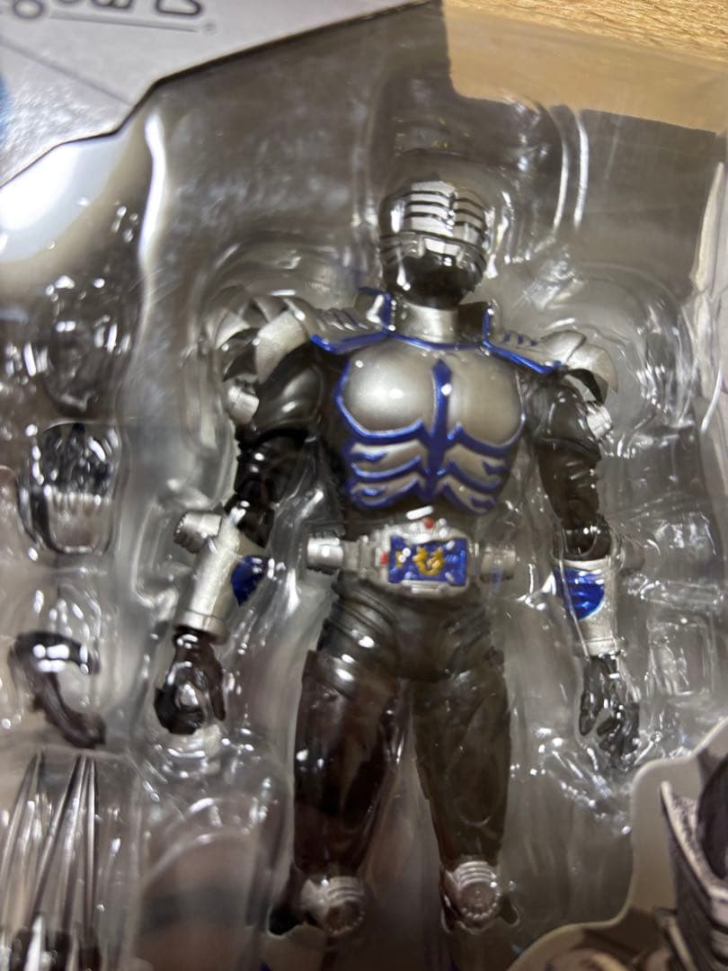仮面ライダータイガ　S.Hフィギュアーツ